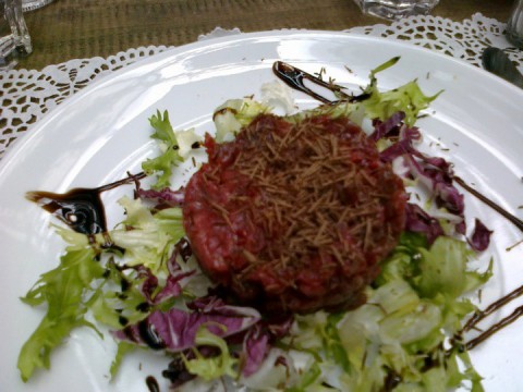 Tartare di manzo al cioccolato