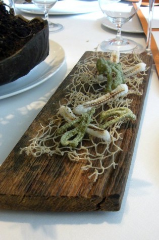Fritto di spine di acciughe