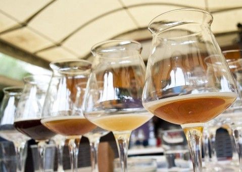Birre artigianali nei calici da degustazione