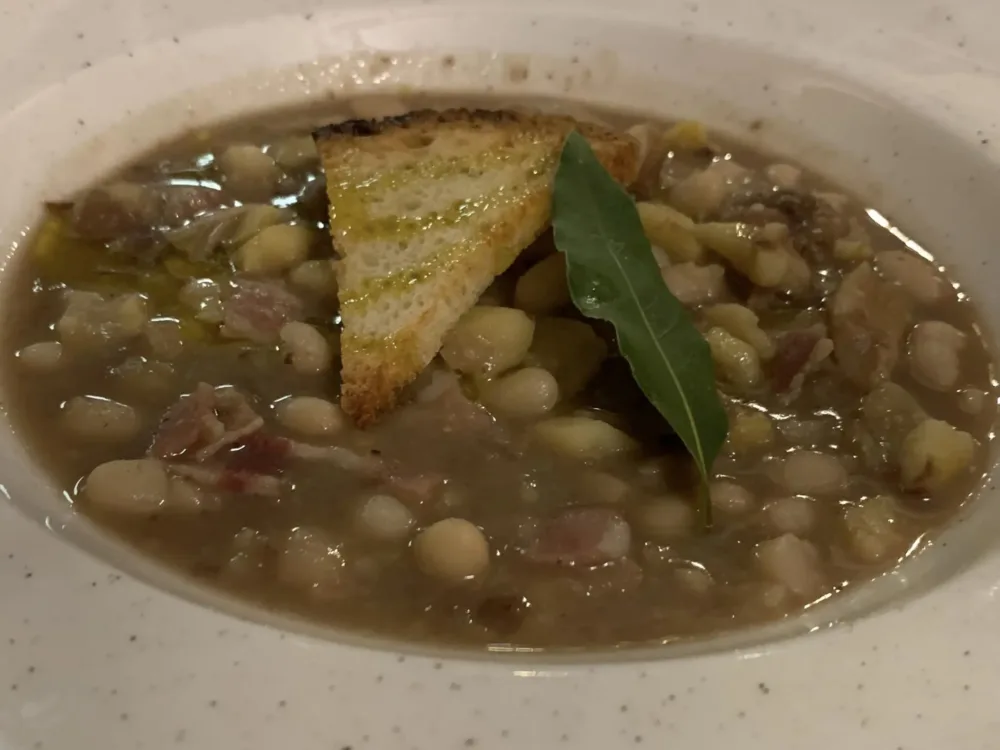 Tavernetta Marinella, Zuppa di castagne e fagioli con porcini