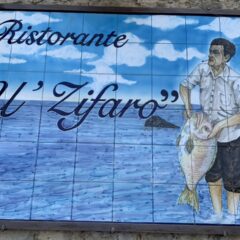 Ristorante 'U Zifaro, l'insegna in ceramica