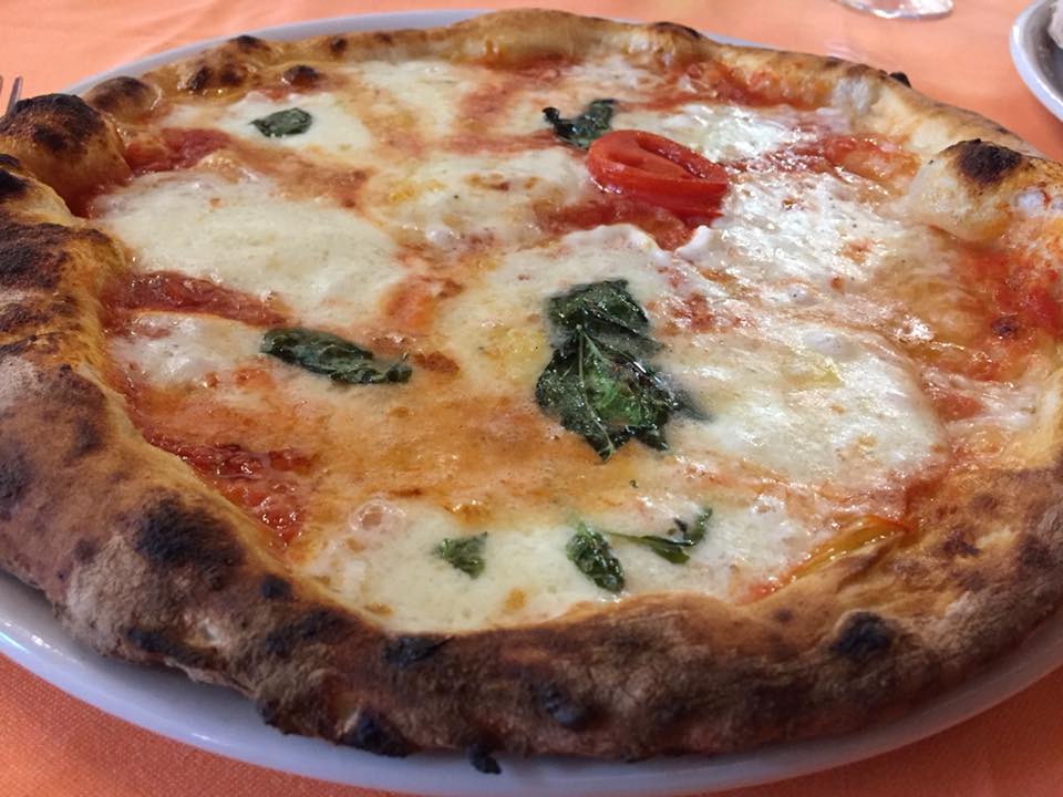 da Ettore, margherita con bufala