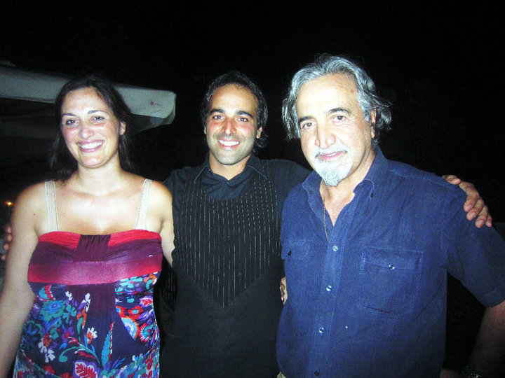 da dx Roberto Ceraudo con i figli Giuseppe e Susy