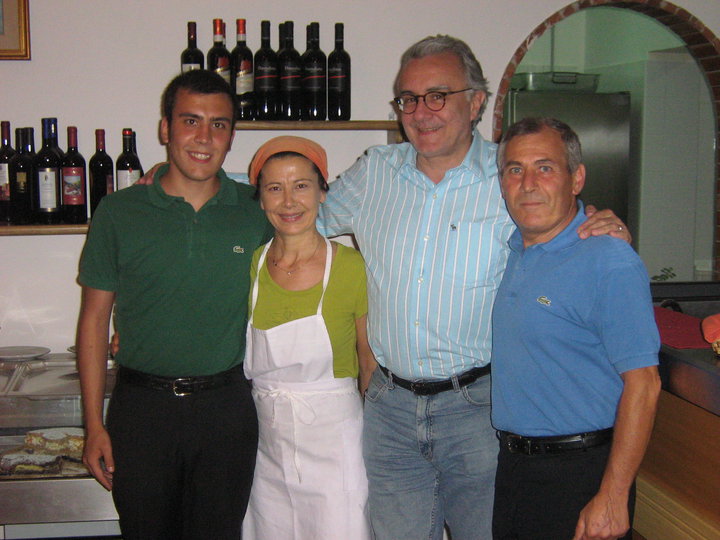 Alan Ducasse con la famiglia di Lorenzo Apicella