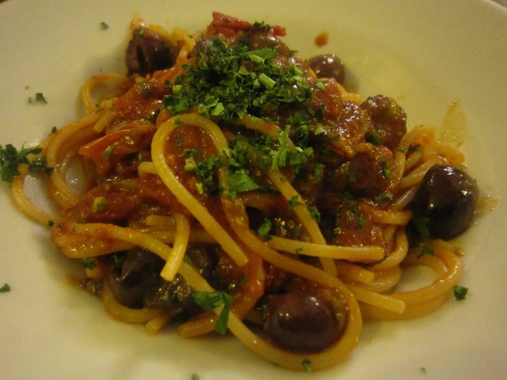 spaghetti alla "puttanesca"
