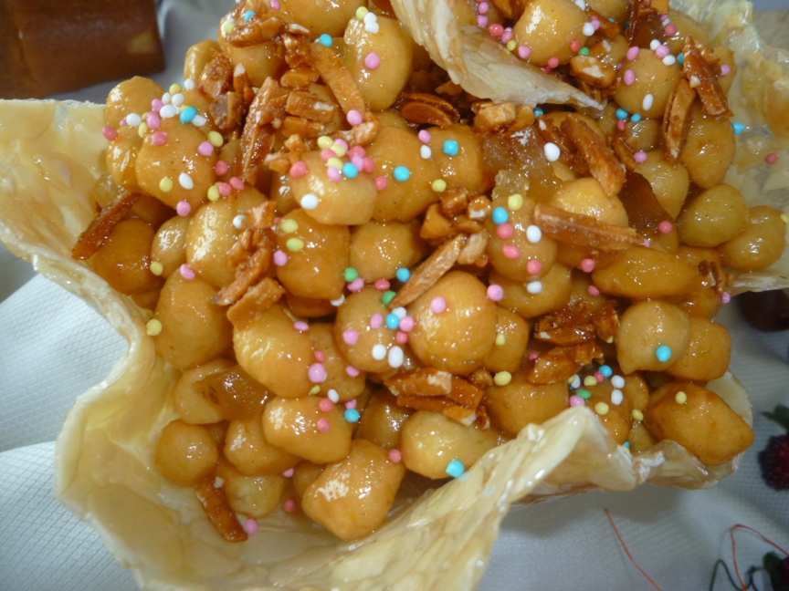 Struffoli Di Natale.Gli Struffoli Al Miele Di Natale Ricetta Di Peppe Daddio Luciano Pignataro Wine Blog