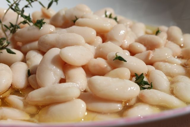 Fagioli Cannellini lessi all'insalata, fasule janche a 'nzalata