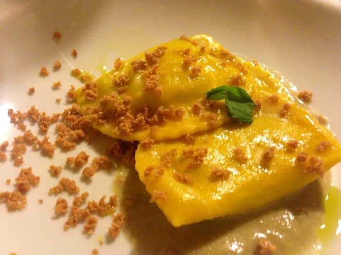 L'Osteria di Monteverde, raviolo di ricciola con bottarga