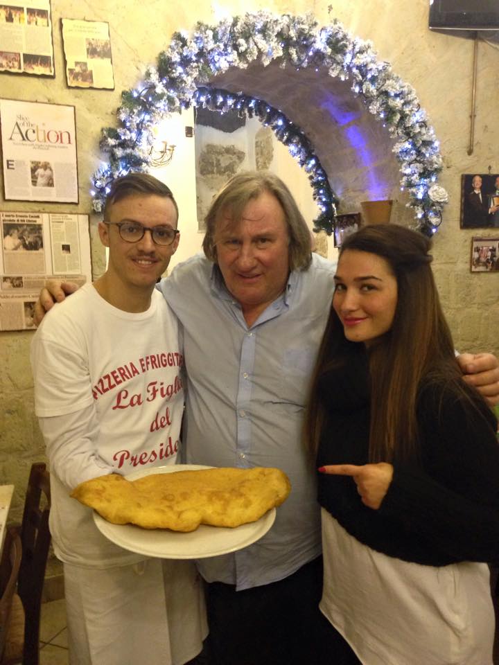 Pizza fritta per Depardieu dalla Figlia del Presidente Luciano