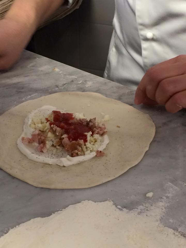 Esterina Sorbillo Antica Pizza Fritta dal 1935. Oggi Gino Sorbillo