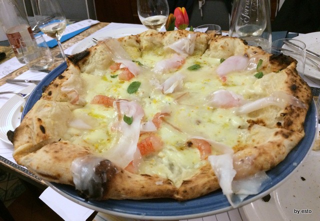 Pizza e Falanghina del Sannio pizza cavolfiore e gamberi