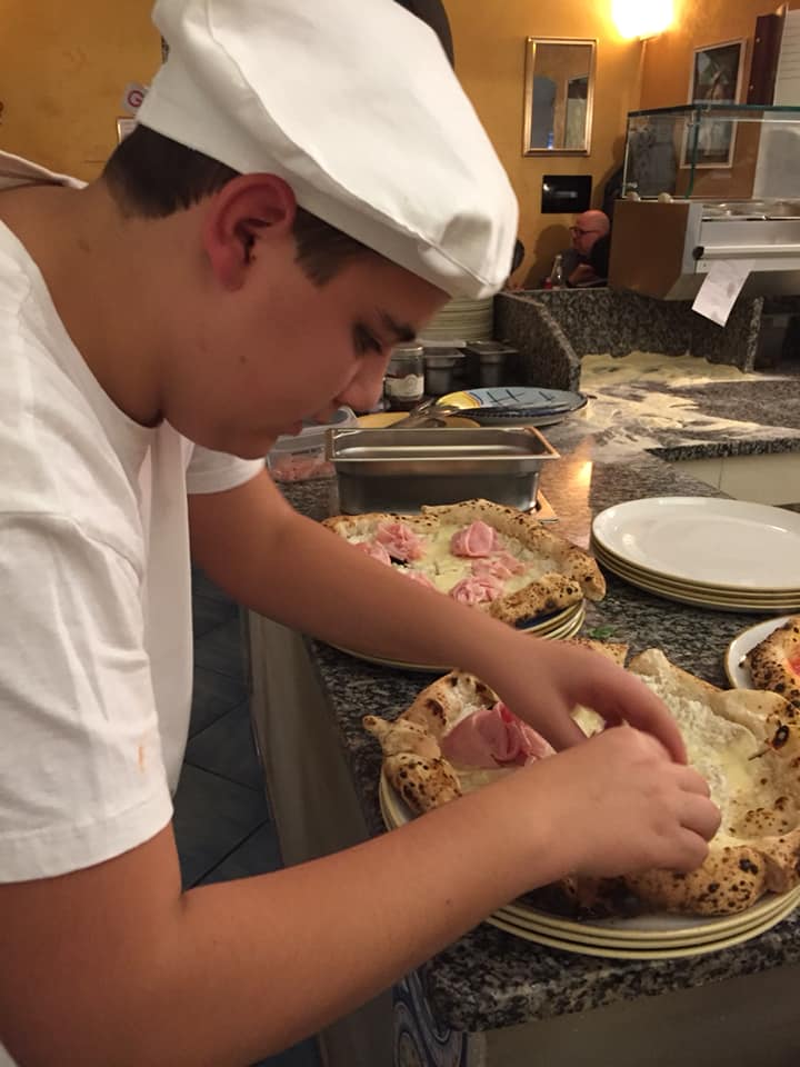 Mangiafoglia a Pontecagnano, la pizza dedicata a Giffoni in preparazione