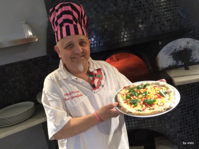 Ron Garofalo  Pizzeria Mistral   Pizza Sicilia mozzarella, dadolata di datterino di Scili e dadolata di scalone di Cinisara