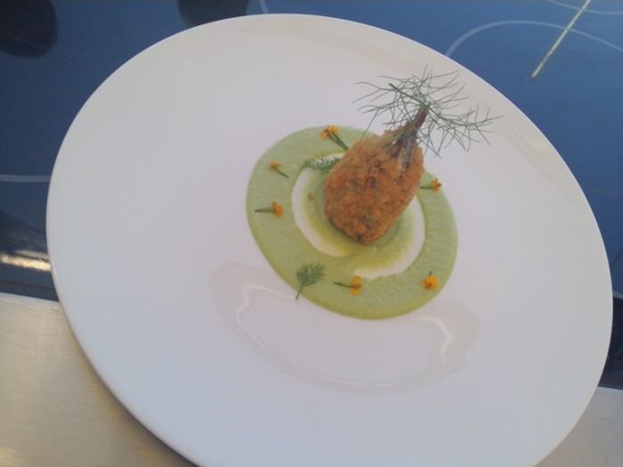 Arancino di “masculini da Magghia” alla palermitana e maionese di fave al finocchietto selvatico