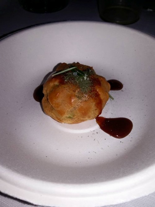 Bignè con bietole limone e rosmarino