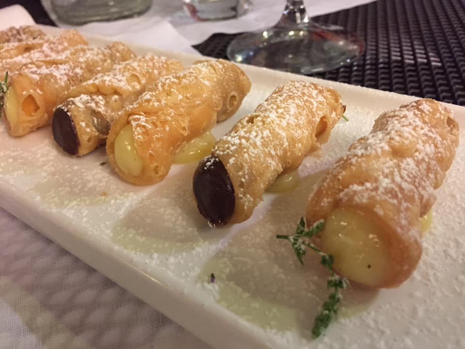 Le Tre Sorelle a Casal Velino, cannoli cilentani mignon