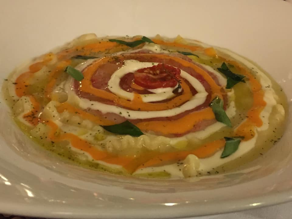 Le Tre Sorelle a Casal Velino, mischiato con patate, fonduta di provola e carpaccio di gambero