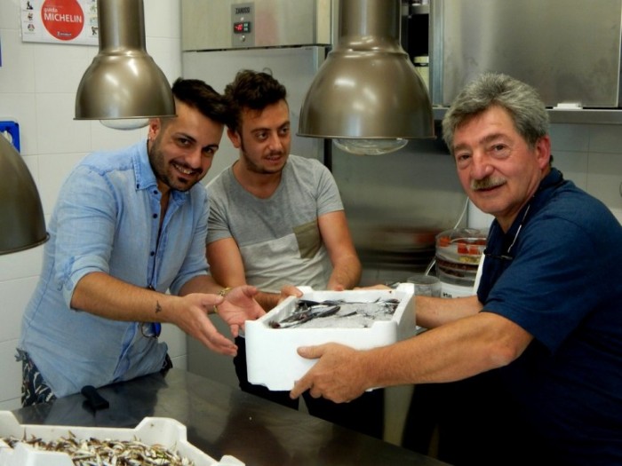 da sx, Riccardo Faggiano titolare del ristorante Evù, Mirko Balzano lo chef-folletto e il sottoscritto