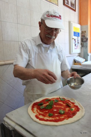 Salvatore Esposito pizzaiuolo storico di Carmnella