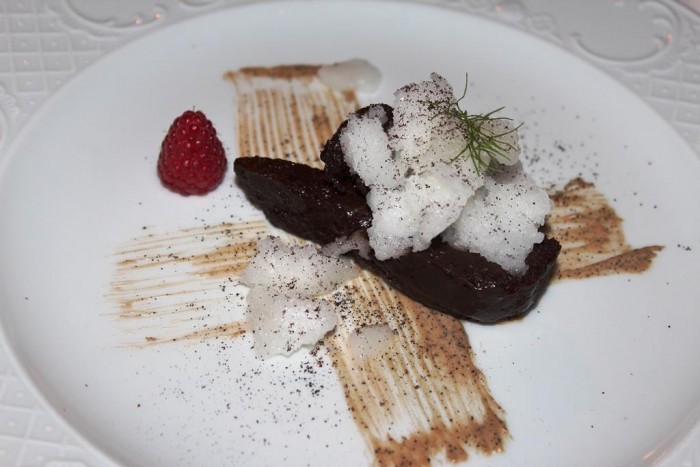 Taverna del Capitano, il fondente di cioccolato, cremoso al caffè, cremolata di mandorle