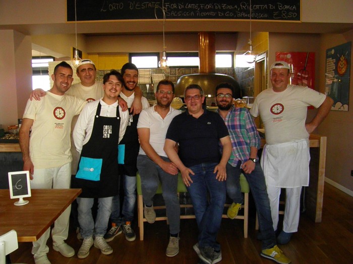 Lo staff della Pizzeria da Zero Vallo della Lucania