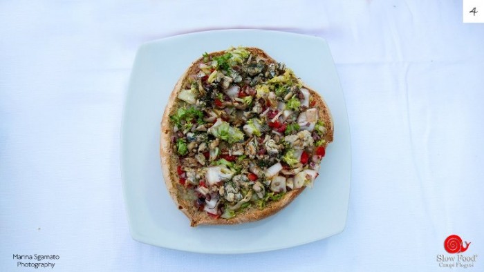 la fresella fatta dall’Osteria “Da Caliendo”