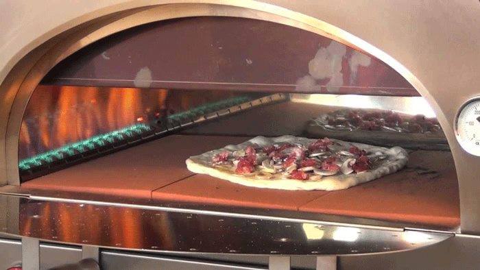 modello di forno a gas per pizze napoletane