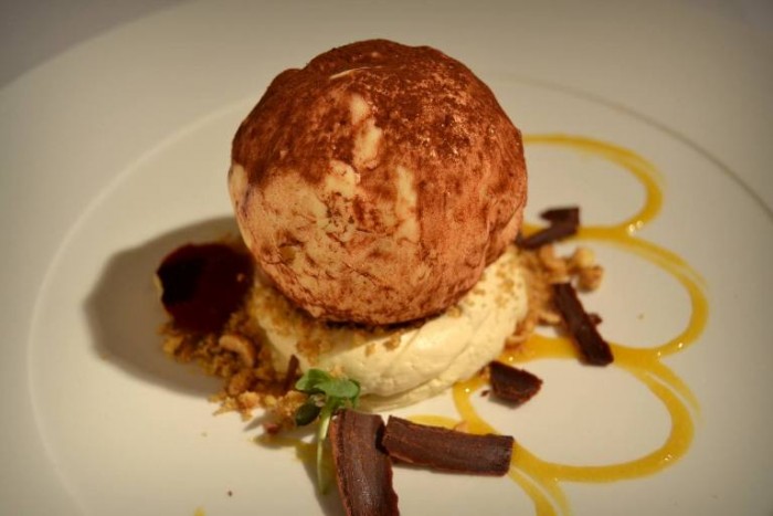 Le Lampare al Fortino, Tartufo… Cioccolato bianco, Mascarpone e Mandarino