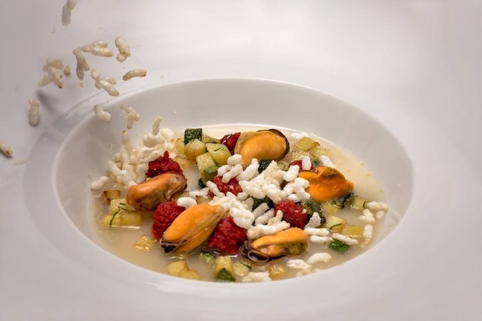 Riso, Patate e Cozze “Essenziale” di Angelo Sabatelli (ph Lello D'anna)