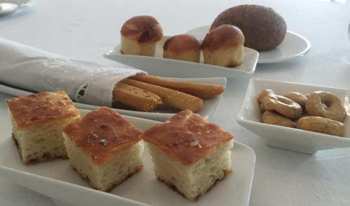 Torre del Saracino, grissini, babà rustico, panino con segale e limone, tarallini e focaccia