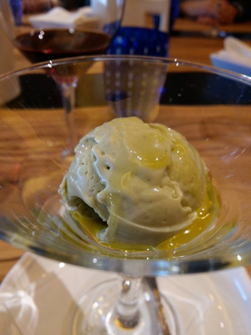 Tre Olivi, gelato al pistacchio con olio di oliva San Salvatore 1988