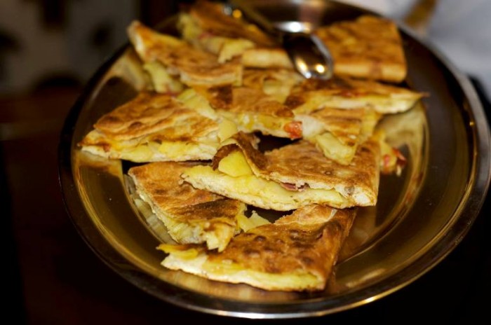 Da Lucrezia, focaccia ripiena con patate e salciccia