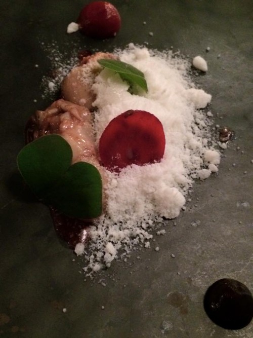 Il Pagliaccio, ostrica, rape e caffè con neve di burrata