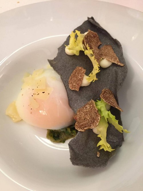 Piazzetta Milù, L'uovo di Maria