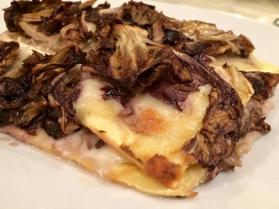 Arancia Blu, la lasagnetta di radicchio e taleggio