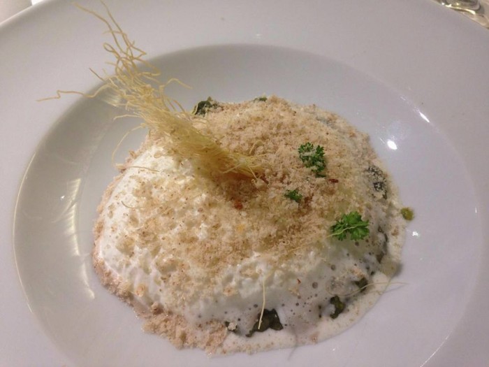 Cena a sei mani all'Osteria Senza Tempo, Colline d’inverno: pappa alle cime di rapa con emulsione alle alici e spuma di mozzarella di bufala