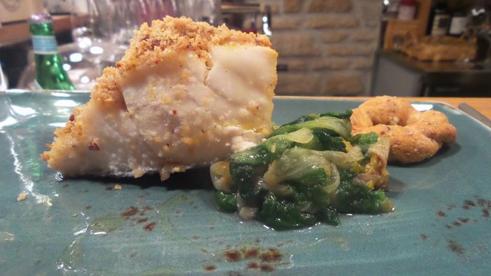 Enoteca Treqquarti, baccalà con tarallo napoletano e scarola con olive e capperi