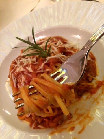 Casa Bleve, tagliolini con battuto di agnello e rosmarino