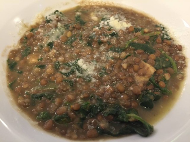 Cantine di Triunfo,   zuppa di spinaci e lenticchie