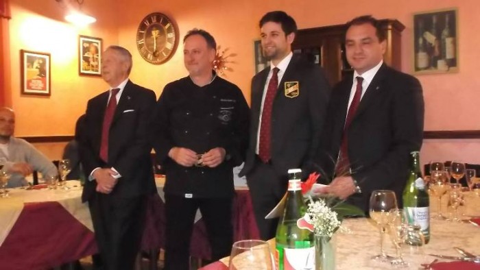 Consegna degli attestati FISAR all’Osteria del Notaro di Ceraso, da sx Iacone, Notaroberto, De Angelis e Perillo