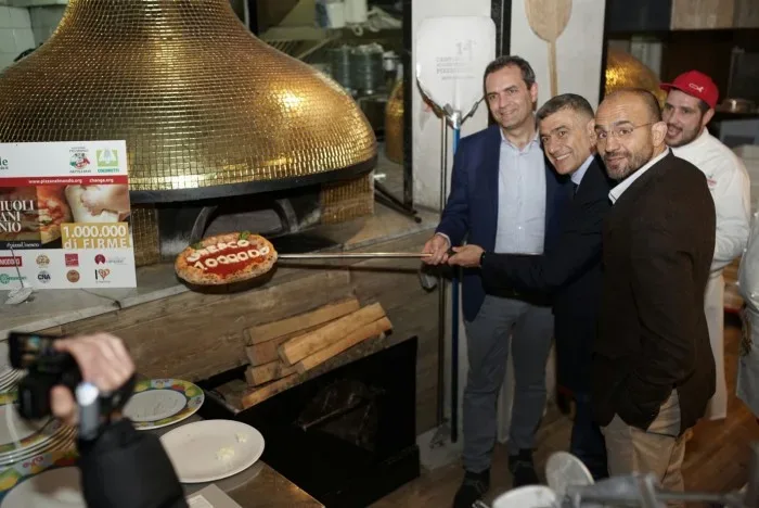 Pizza Unesco: De Magistris, Pecoraro Scanio e Franco Manna