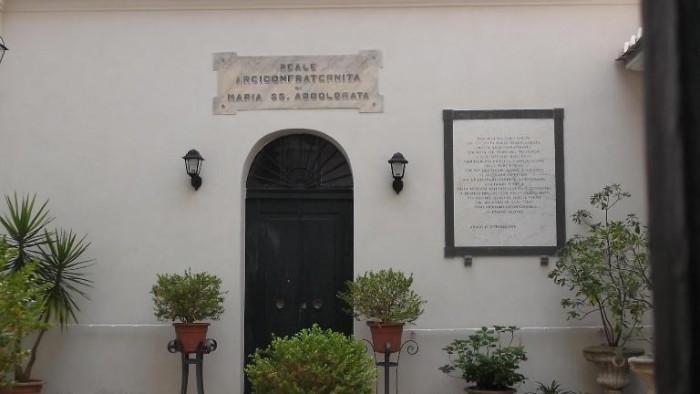 Amalfi, ingresso Reale Arciconfraternita Maria S.S. Addolorata