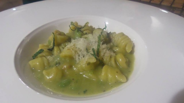 Faby Scarica , Fusilli con fave, pancetta di baccalà e pecorino