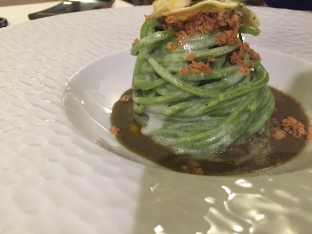 Casa del Nonno, chitarra alla clorofilla di prezzemolo, carciofo e bottarga di tonno