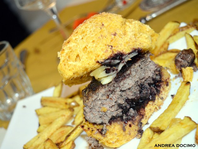 B-Zone & La Taverna di Bacco. Il Panino di Cristiano con Teo Musso. Il B-ZONE AGRO