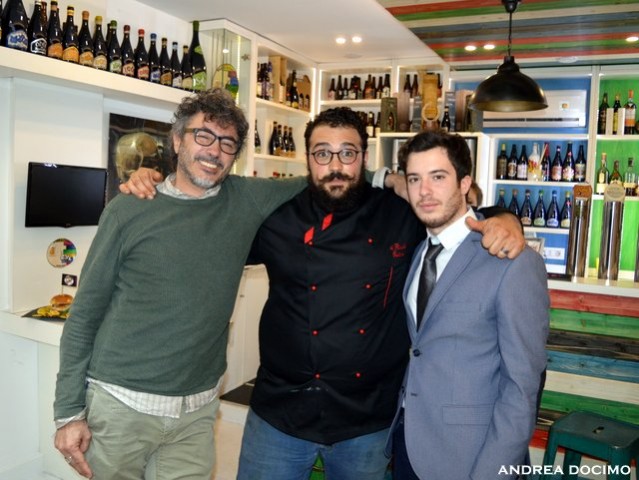 B-Zone & La Taverna di Bacco. Il Panino di Cristiano con Teo Musso. Teo Musso, Cristiano De Rinaldi ed Andrea Docimo