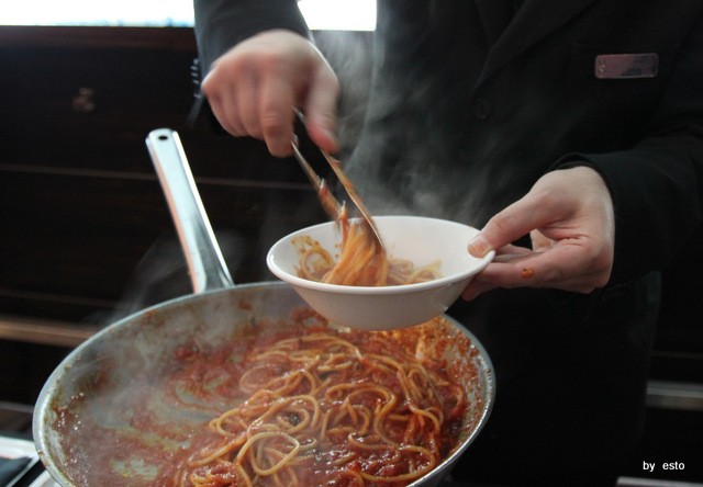 Romeo Bar Sushi Spaghetti e pomodoro