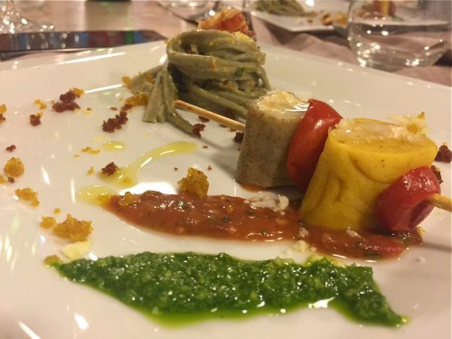 Scialatiello al grano arso e gnocchi alla curcuma e canapa