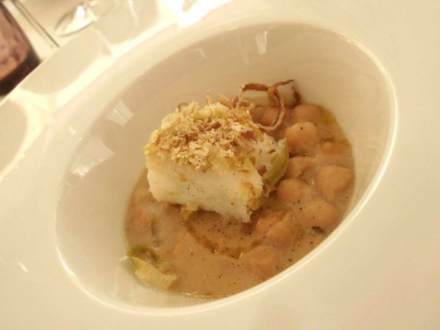zuppetta di ceci, fagioli, baccalà e porro
