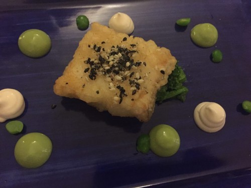 Bikini, baccalà, piselli, gianciale di montagna e sesami